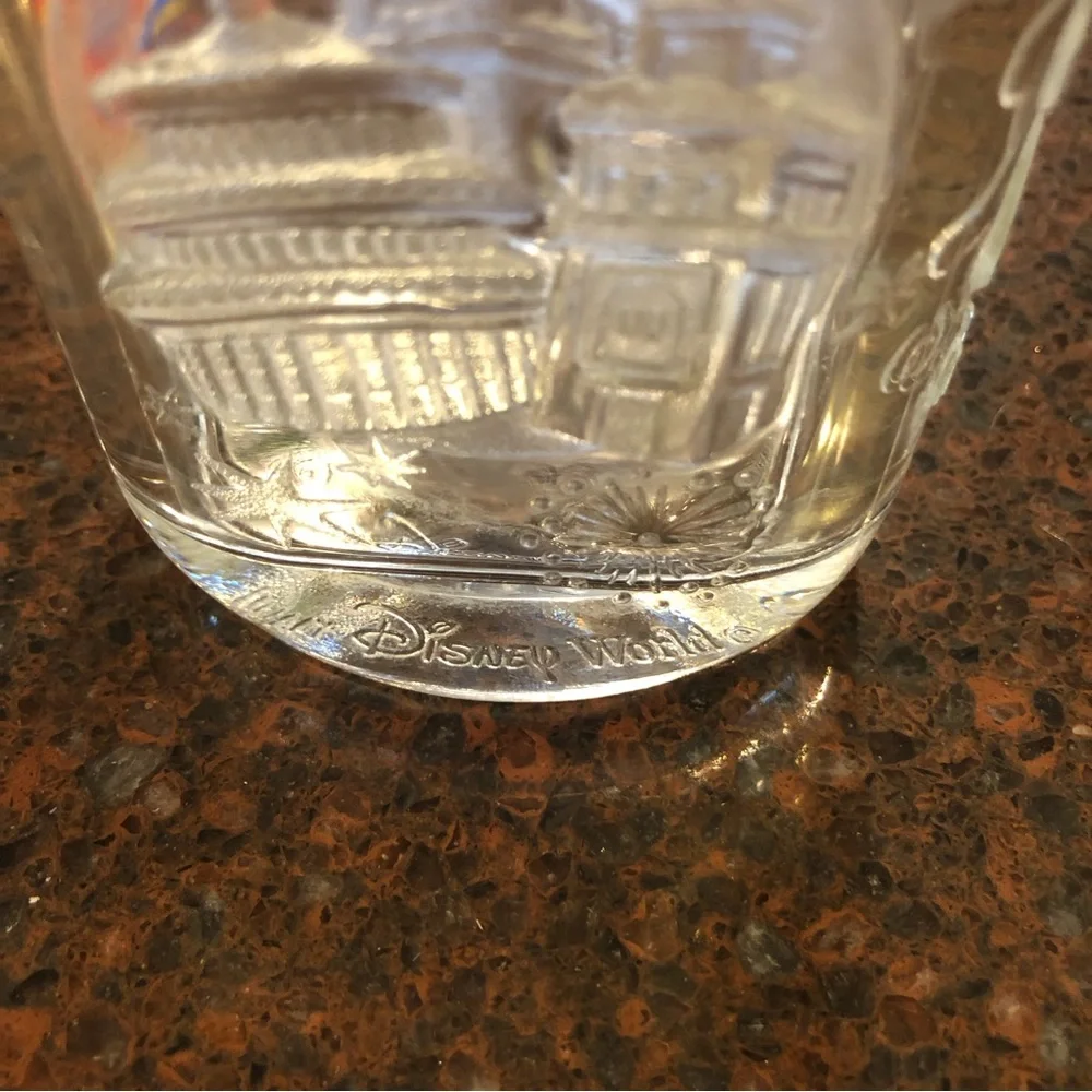 McDonald’s Walt Disney World Commemorate Millennium Year Glass Tumbler - Picture 5 of 9